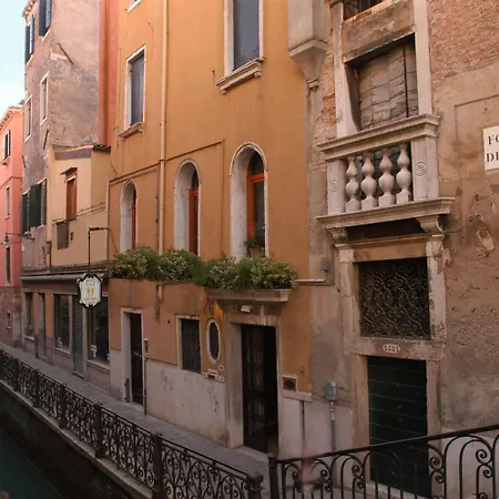 Canal 3* Venedig