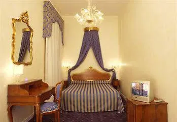 Canal מלון ונציה