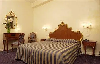 Hotel Canal 3*