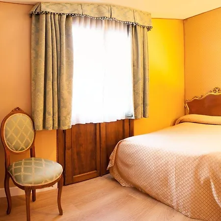 Hotel Canal 3*